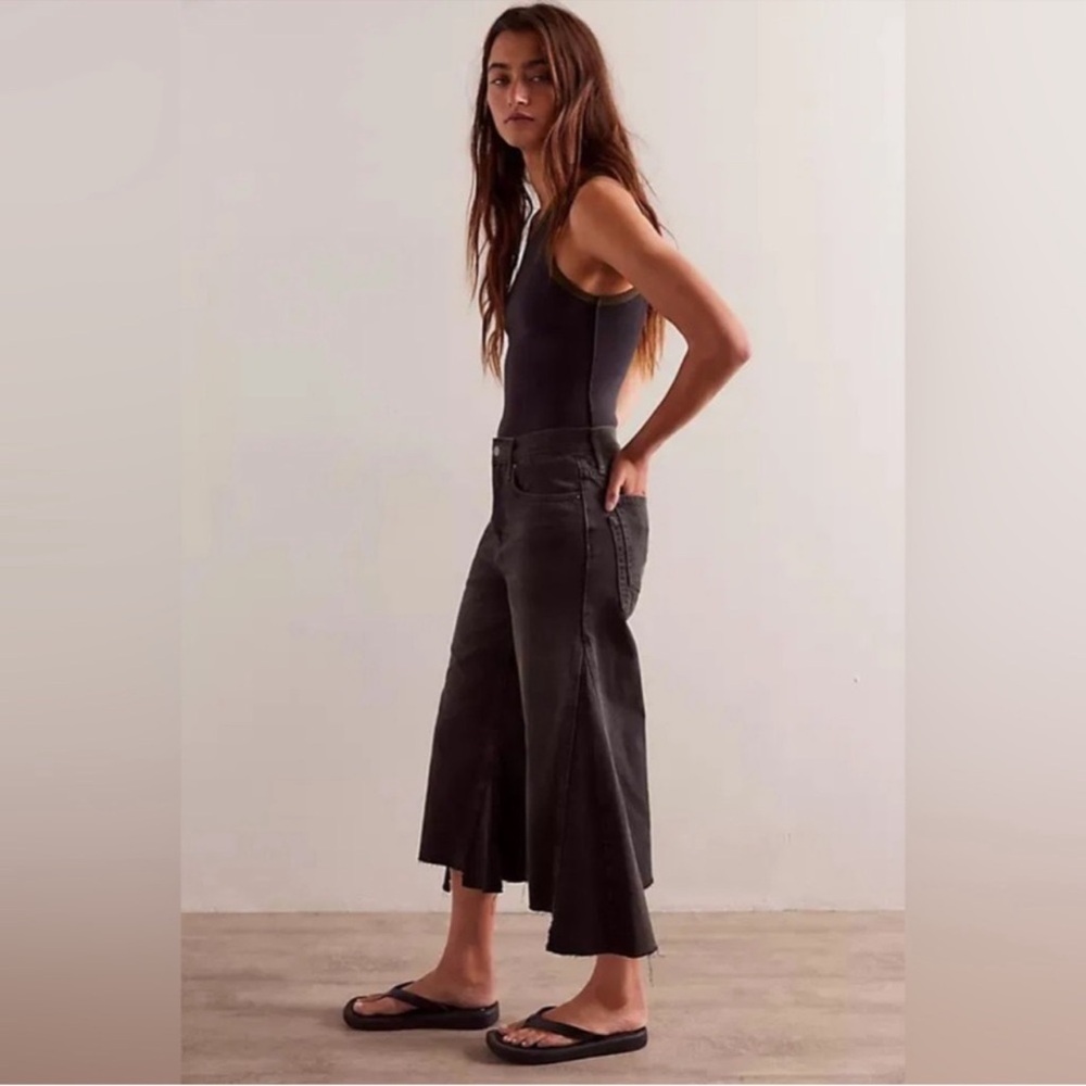 NWT FREE PEOPLE We The Free Washed Black Ripple Wide Leg Crop Jean SZ: 33 - Picture 4 of 9